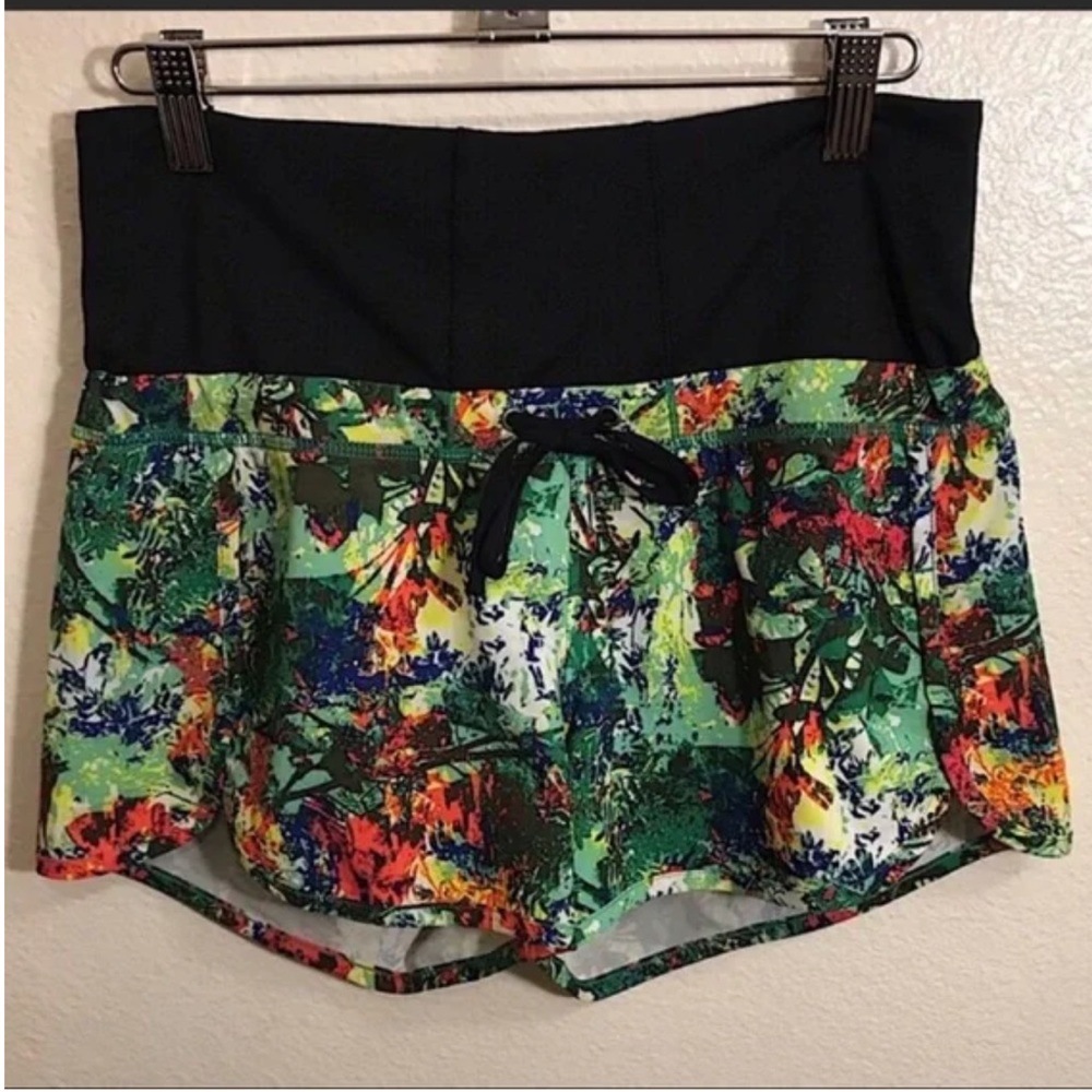 Athleta Tropical Print Loose Running Shorts XS